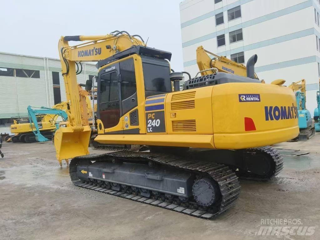 Komatsu PC 240 Paletli ekskavatörler