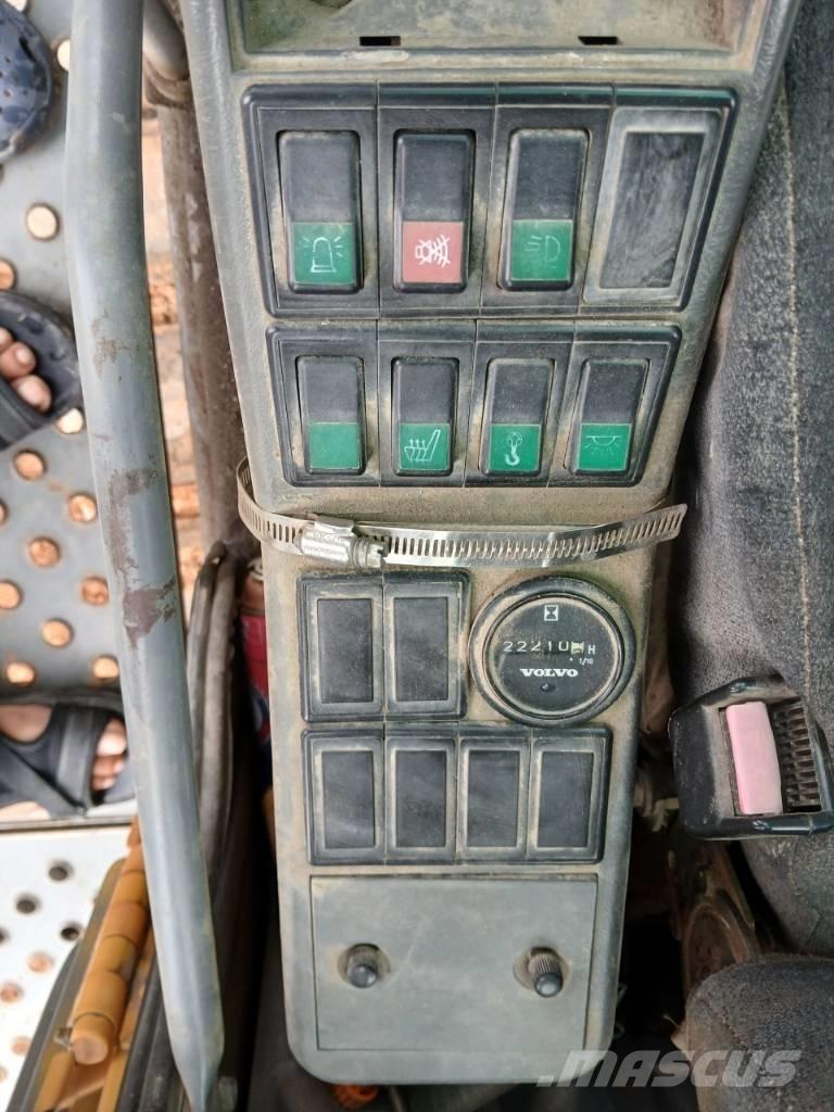 Volvo EC 360 Belden kirma kamyonlar