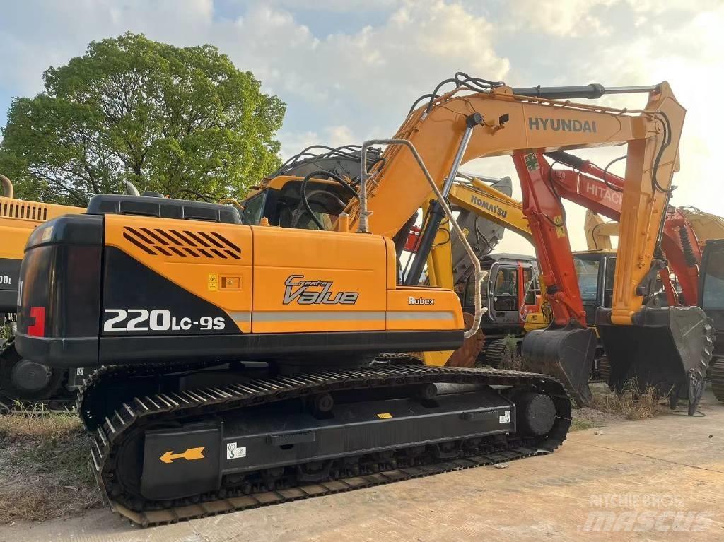 Hyundai R220LC-9S Paletli ekskavatörler