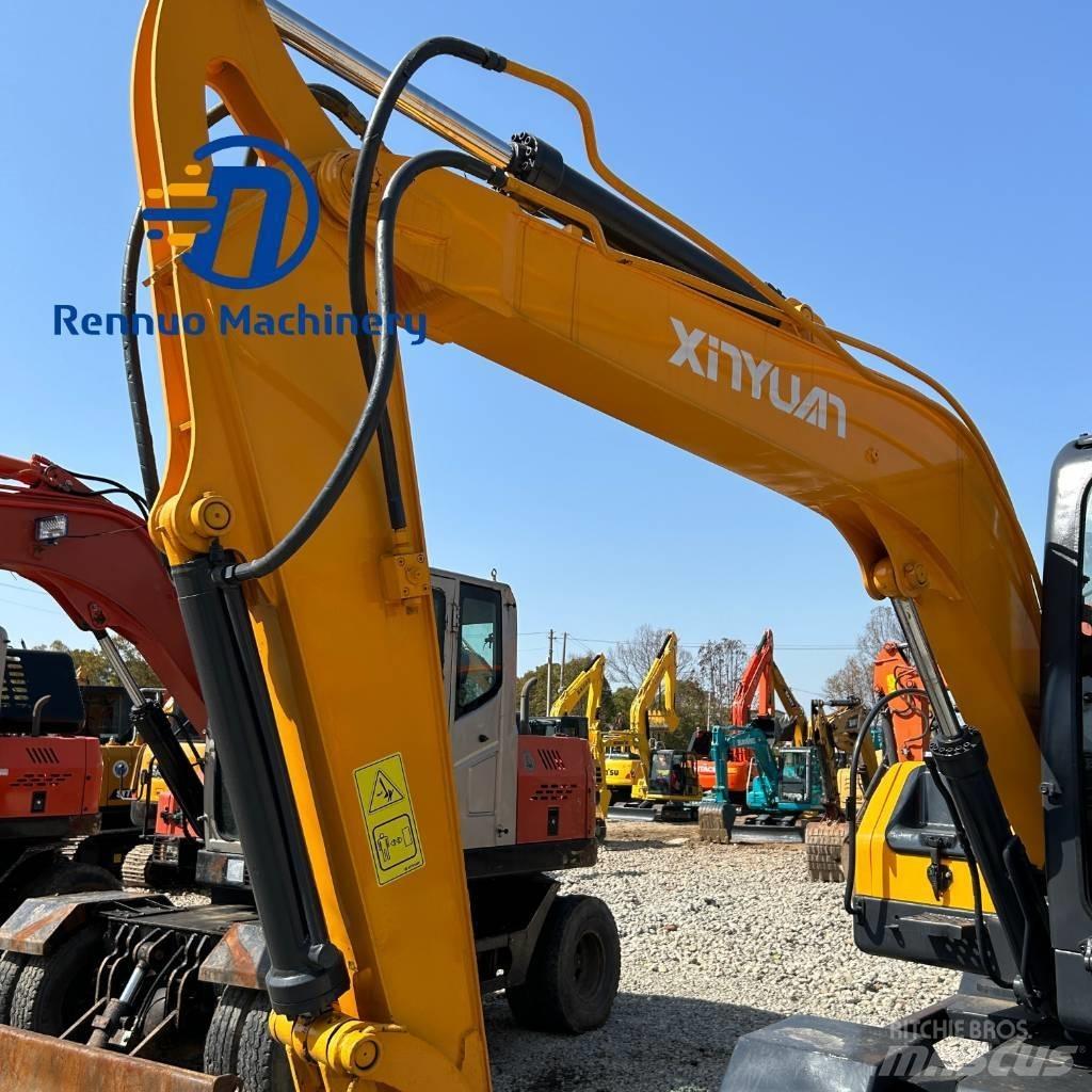 Xinyuan C75W Lastik tekerli ekskavatörler