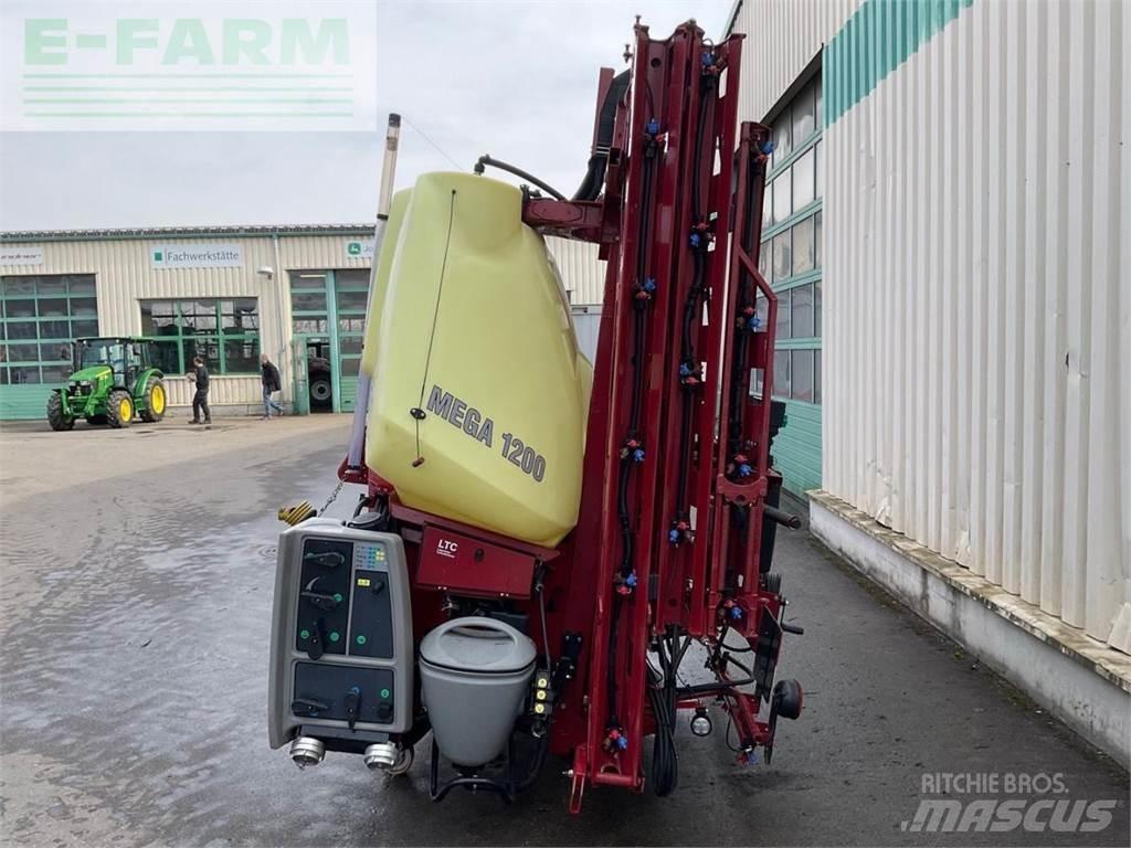 Hardi MEGA 1200 Çekilir pülverizatörler