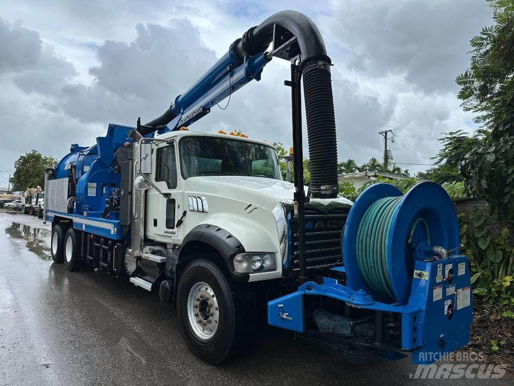 Mack GU713 Vidanjörler