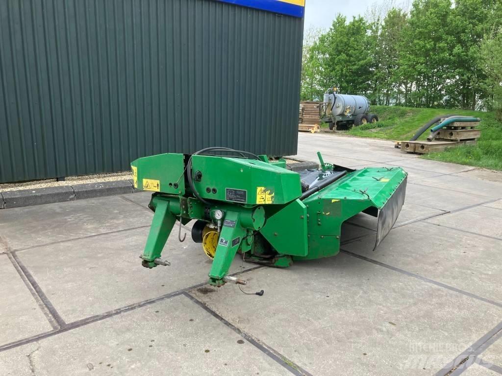 John Deere 328 Çayir biçme makinalari