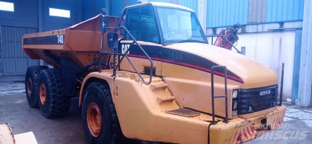 CAT 740 Belden kirma kaya kamyonu