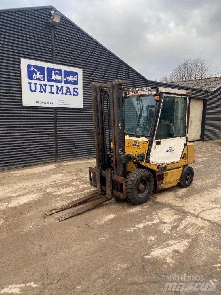 TCM FD 25 Dizel forkliftler