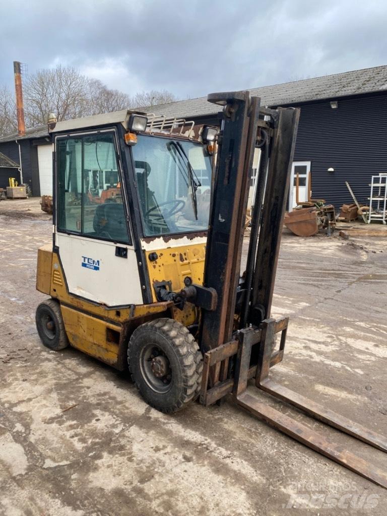 TCM FD 25 Dizel forkliftler