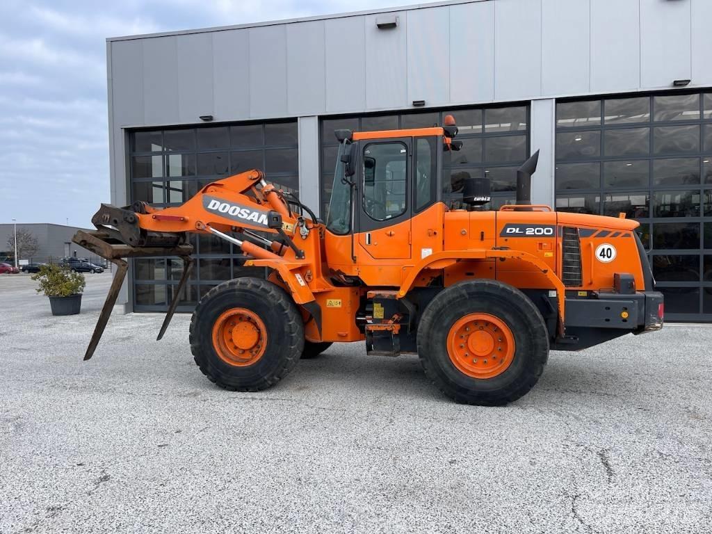 Doosan DL 200 Tekerlekli yükleyiciler