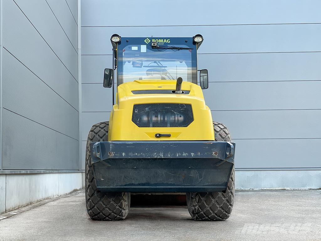 Bomag BW 216 D-5 Tek tamburlu silindirler