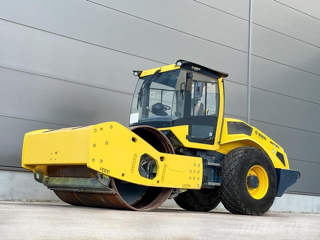 Bomag BW 216 D-5 Tek tamburlu silindirler