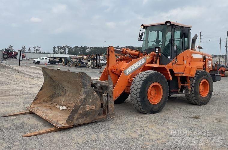 Doosan DL220-3 Tekerlekli yükleyiciler