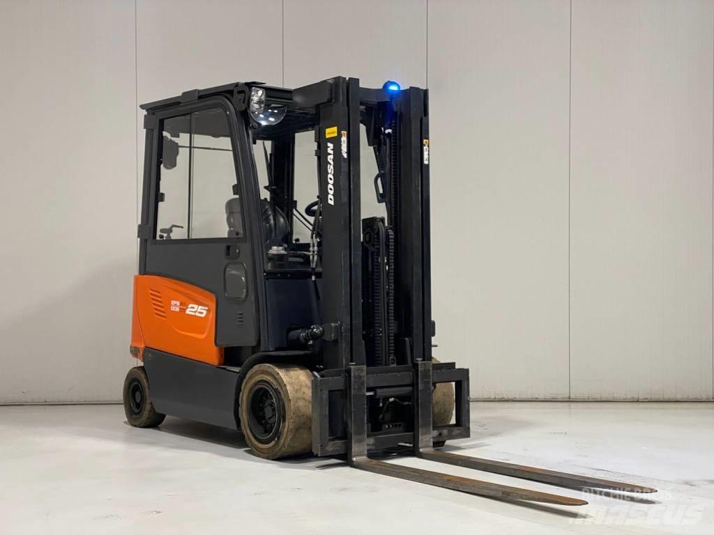 Doosan B25X-7 Elektrikli forkliftler