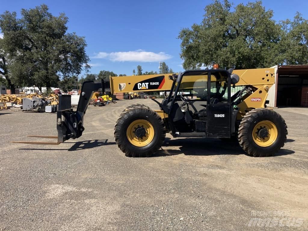 CAT TL 642 C Teleskopik yükleyiciler