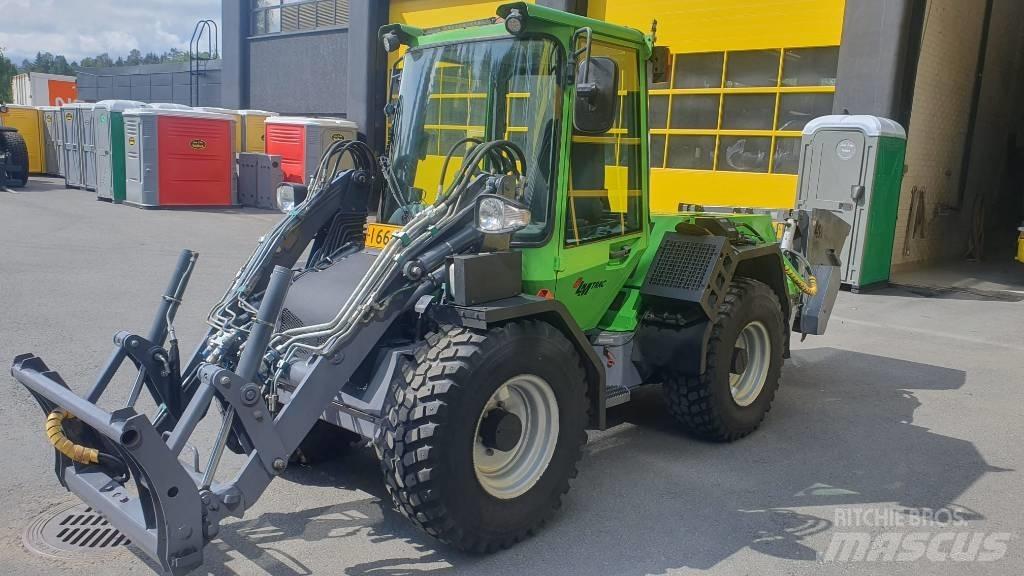 LM Trac 586 Tekerlekli yükleyiciler