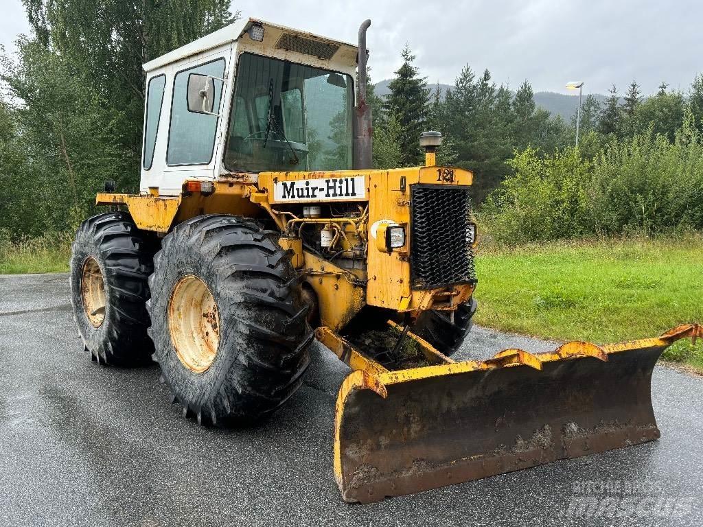 Muir-Hill MH121 Traktörler