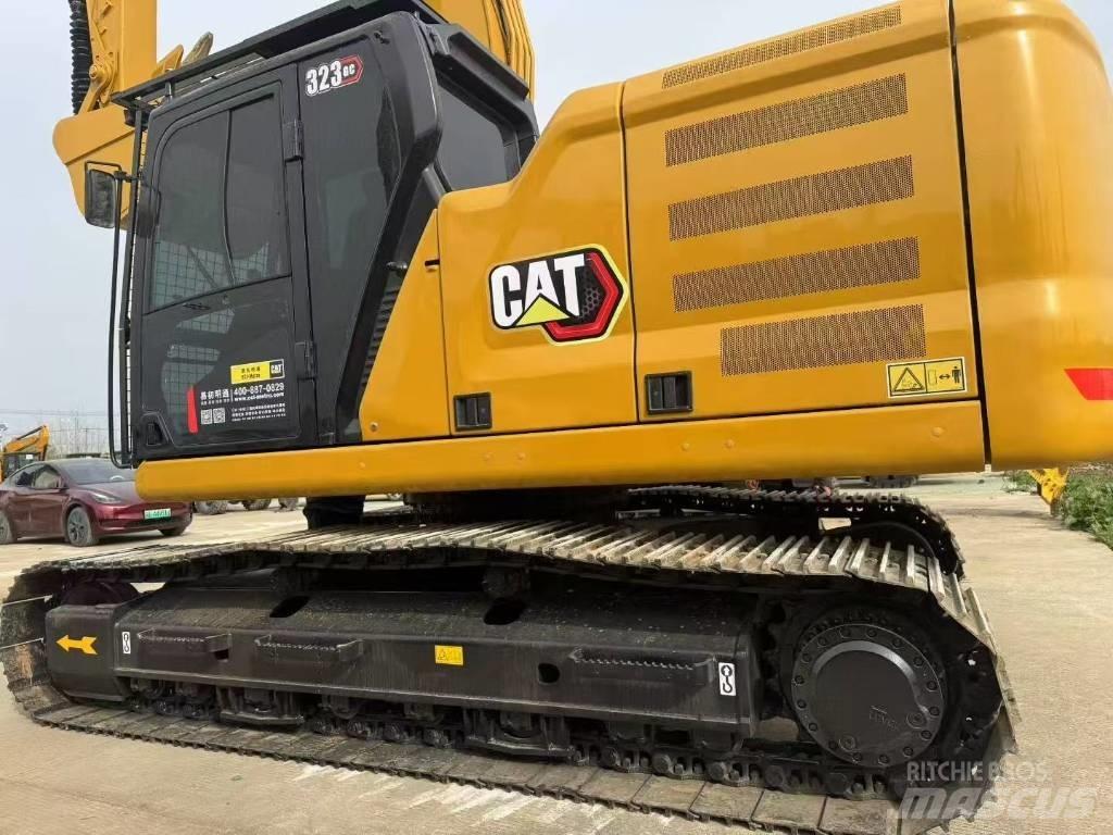 CAT 323GC Paletli ekskavatörler