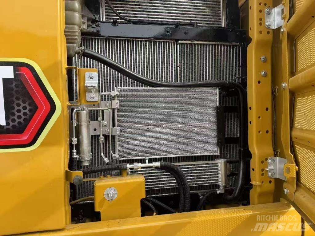 CAT 323GC Paletli ekskavatörler
