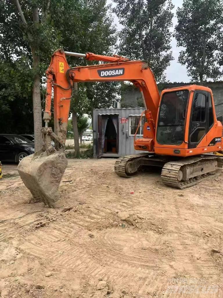 Doosan DH 80 Paletli ekskavatörler