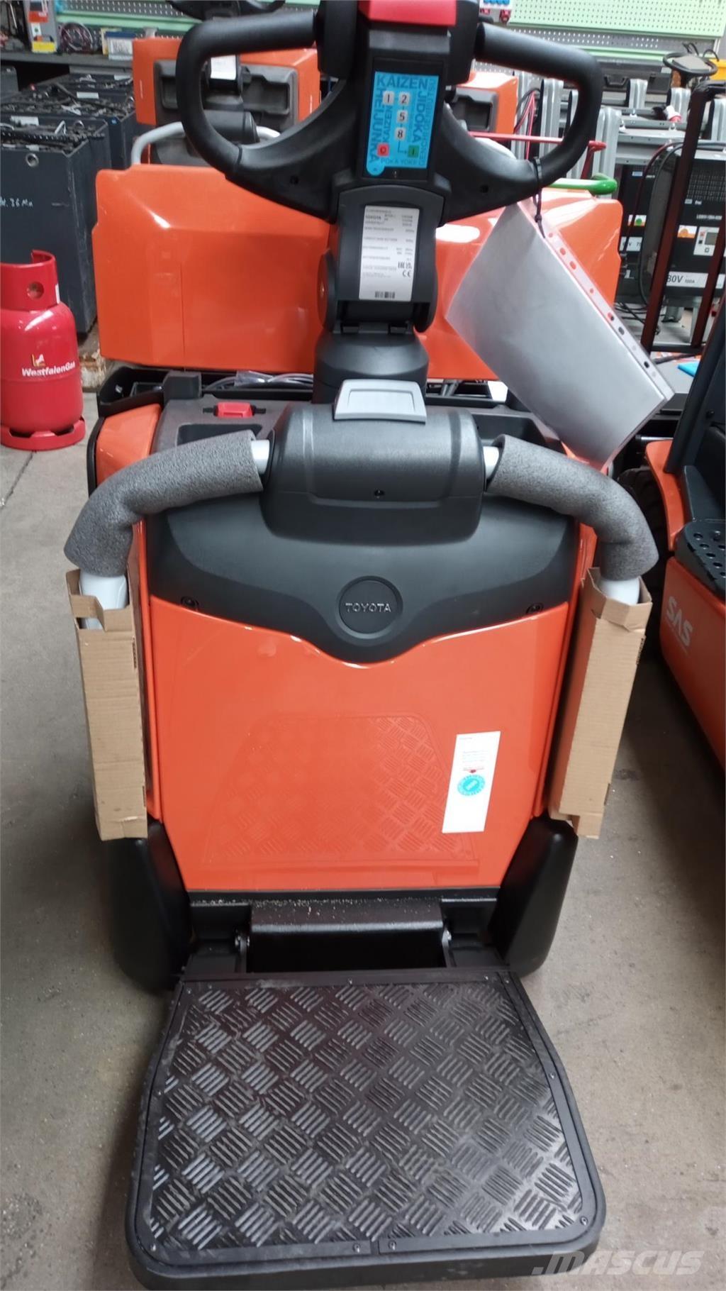 Toyota LPE200B Yaya kumandali istif makinasi