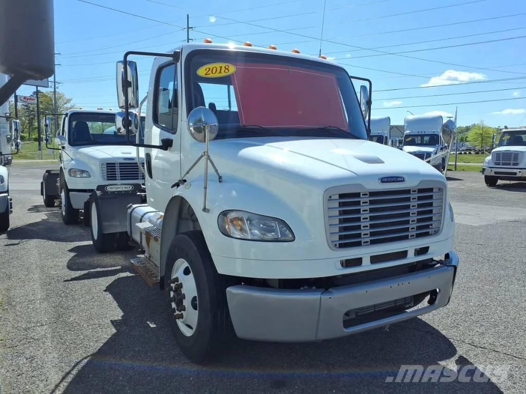 Freightliner M2 106 Çekiciler