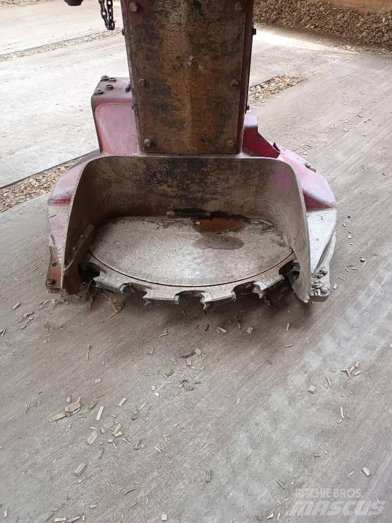  QUADCO 20SG108 Agaç kesme robotlari