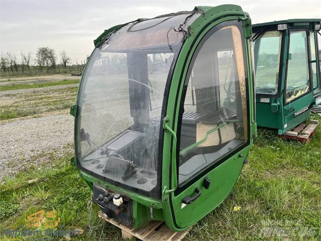 John Deere 1470E Kabin
