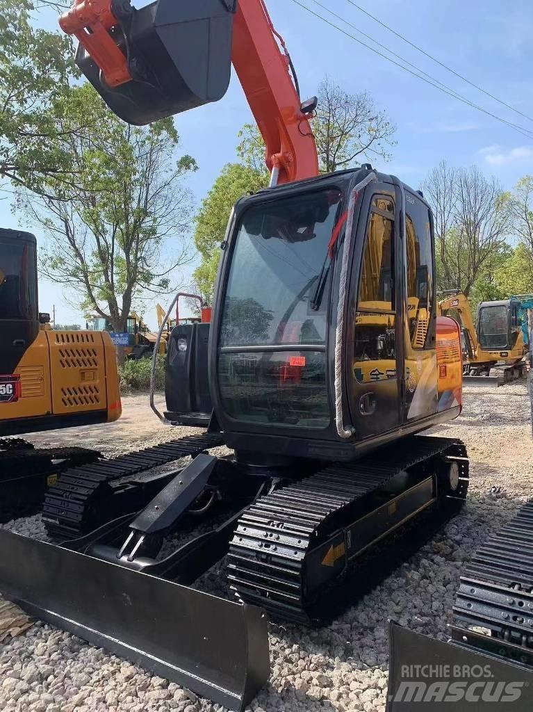 Hitachi ZX70 Mini ekskavatörler, 7 tona dek