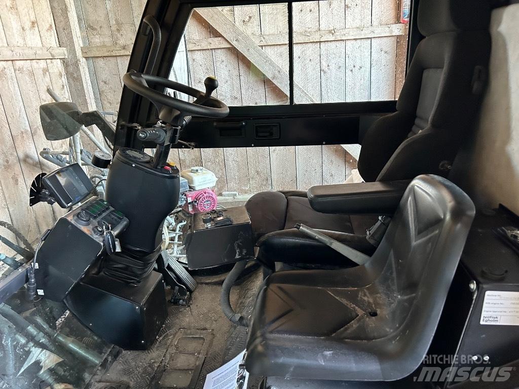 Nilfisk CR 3500 Cadde süpürücüler