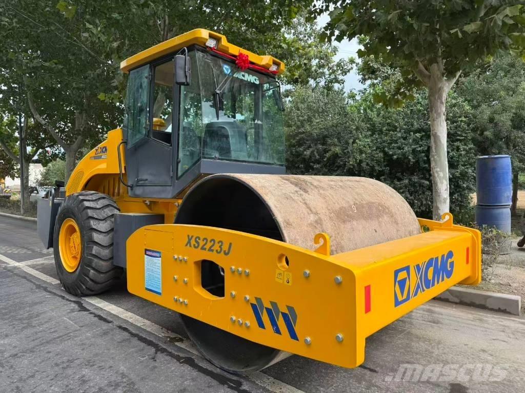 XCMG XS 223 J Tek tamburlu silindirler