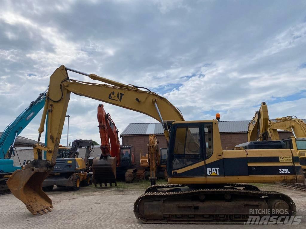 CAT 325 L Paletli ekskavatörler
