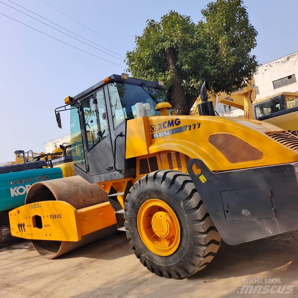 XCMG XS 202J Tek tamburlu silindirler