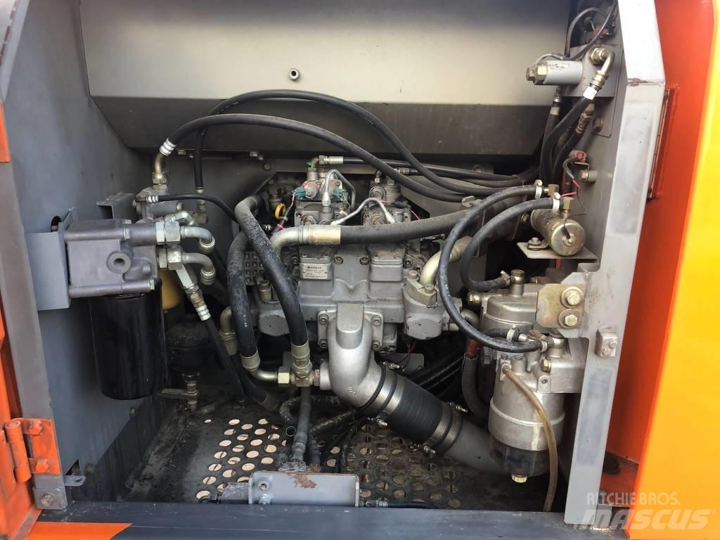 Hitachi ZX 210 LC-3 Paletli ekskavatörler
