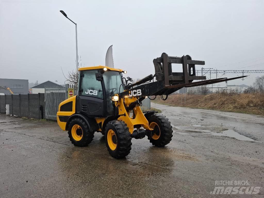 JCB 406 Tekerlekli yükleyiciler