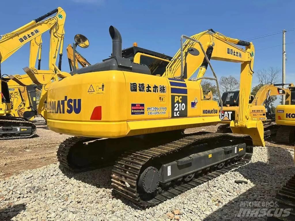 Komatsu PC 210-8 Paletli ekskavatörler