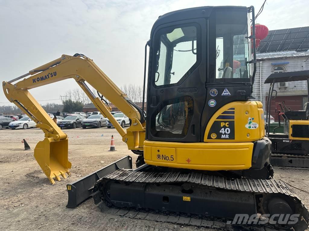 Komatsu 40 MR Paletli ekskavatörler
