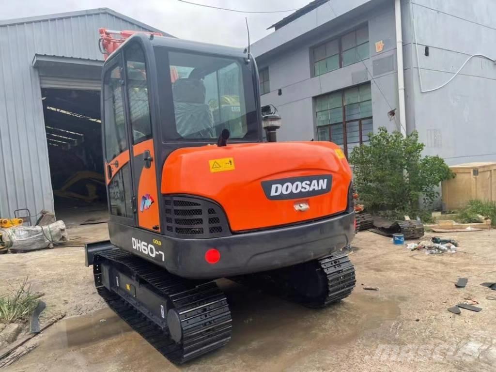 Doosan DH 60-7 Mini ekskavatörler, 7 tona dek
