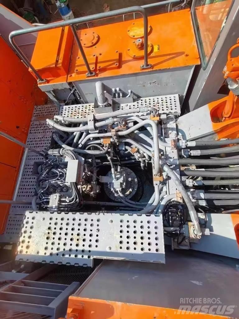 Hitachi EX 1200 Paletli ekskavatörler