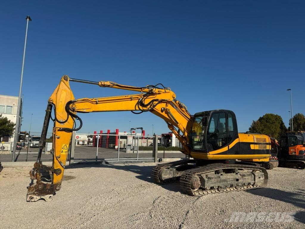JCB JS 235 Paletli ekskavatörler