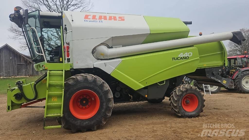 CLAAS Tucano 440 Biçerdöverler