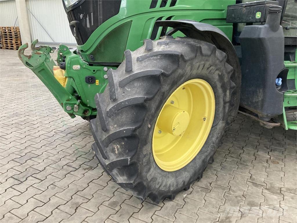 John Deere 6110R Traktörler