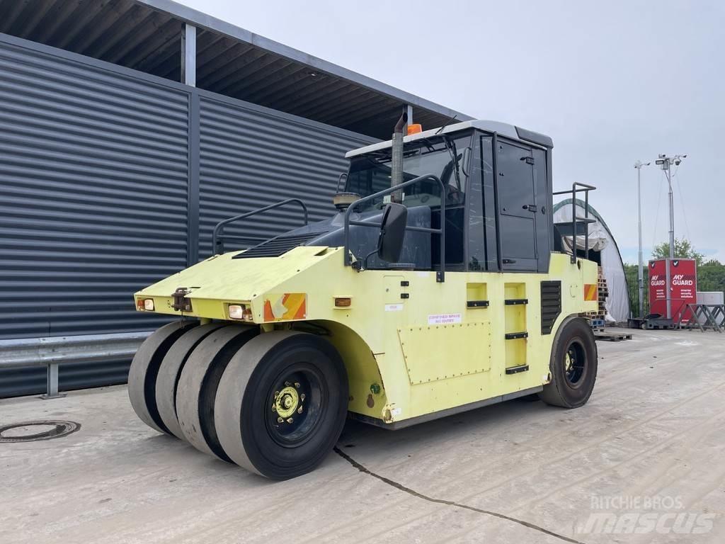 Ammann AP 240 Pnömatik lastikli silindirler