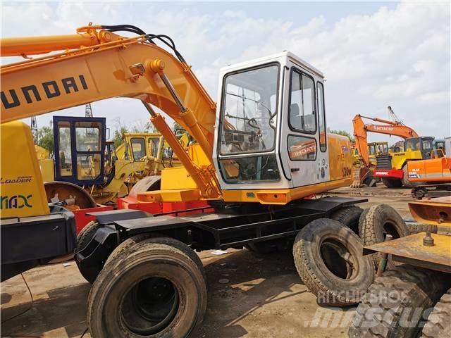 Hyundai R130WD Lastik tekerli ekskavatörler