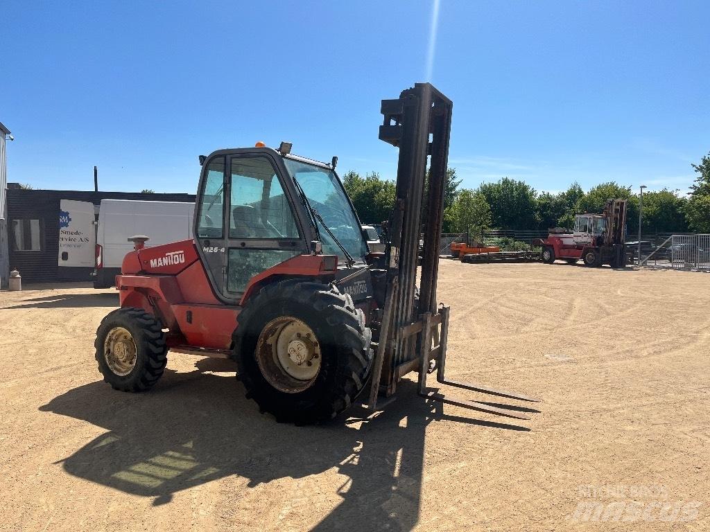Manitou M 26.4 Arazi tipi forklift