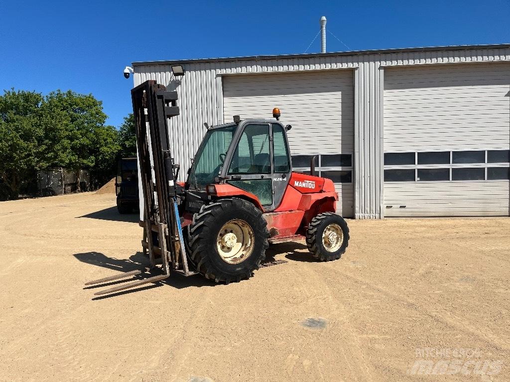 Manitou M 26.4 Arazi tipi forklift