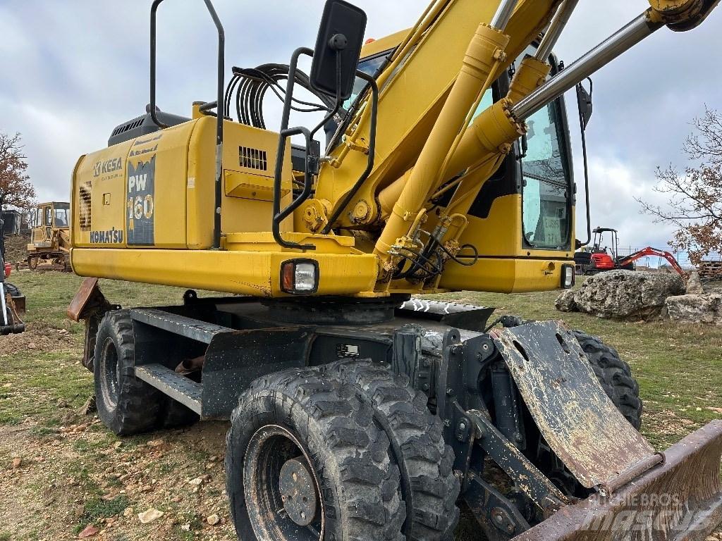 Komatsu PW 160-7E0 Lastik tekerli ekskavatörler
