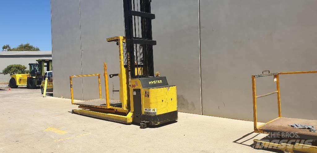 Hyster R30XMF2 Sideloader - dört yönlü forkliftler