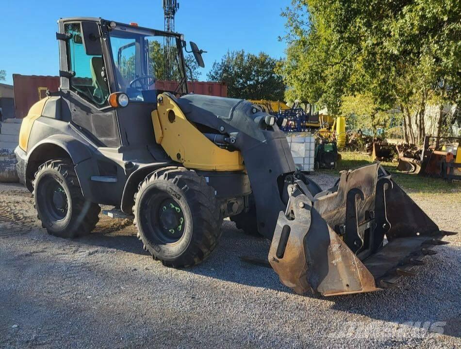 Mecalac AS 700 Tekerlekli yükleyiciler