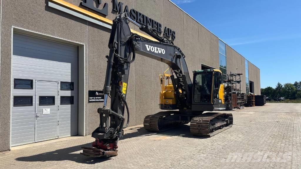 Volvo ECR 235 EL Paletli ekskavatörler