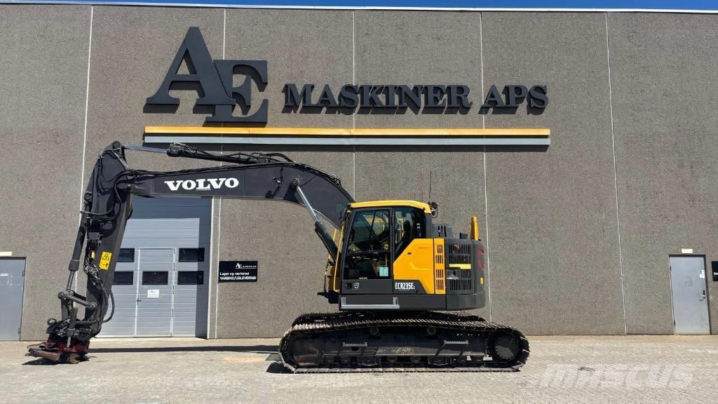 Volvo ECR 235 EL Paletli ekskavatörler