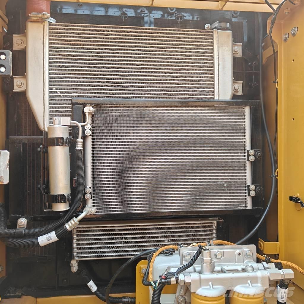 CAT 320D2L Paletli ekskavatörler