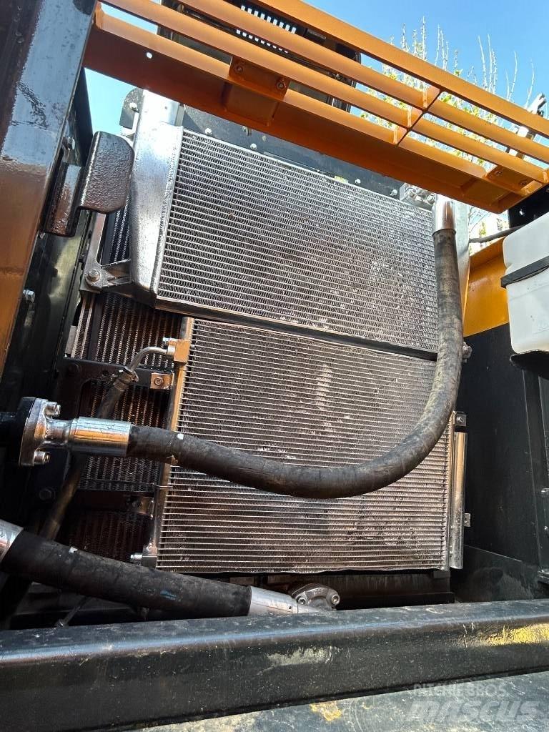 Hyundai 220LC-9S Paletli ekskavatörler